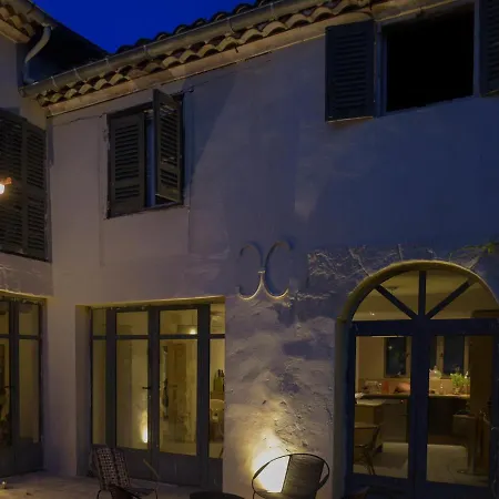 Les D'agmara Bed & Breakfast *