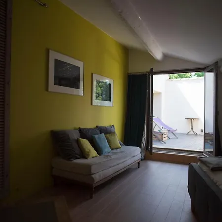 Les D'agmara Bed & Breakfast *